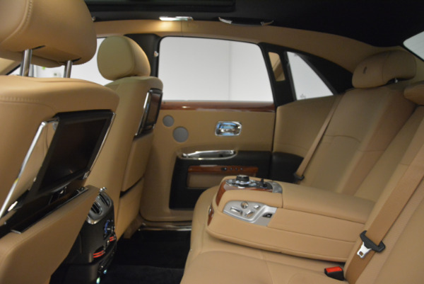 Used 2013 Rolls-Royce Ghost for sale Sold at Alfa Romeo of Greenwich in Greenwich CT 06830 21