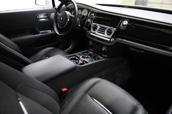 Used 2017 Rolls-Royce Wraith for sale $279,900 at Alfa Romeo of Greenwich in Greenwich CT 06830 19
