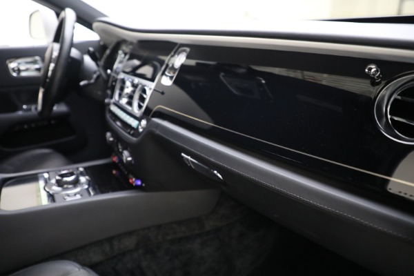Used 2017 Rolls-Royce Wraith for sale $279,900 at Alfa Romeo of Greenwich in Greenwich CT 06830 24
