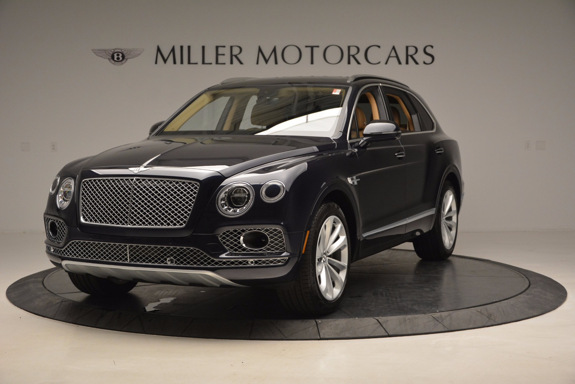 Used 2017 Bentley Bentayga W12 for sale Sold at Alfa Romeo of Greenwich in Greenwich CT 06830 1