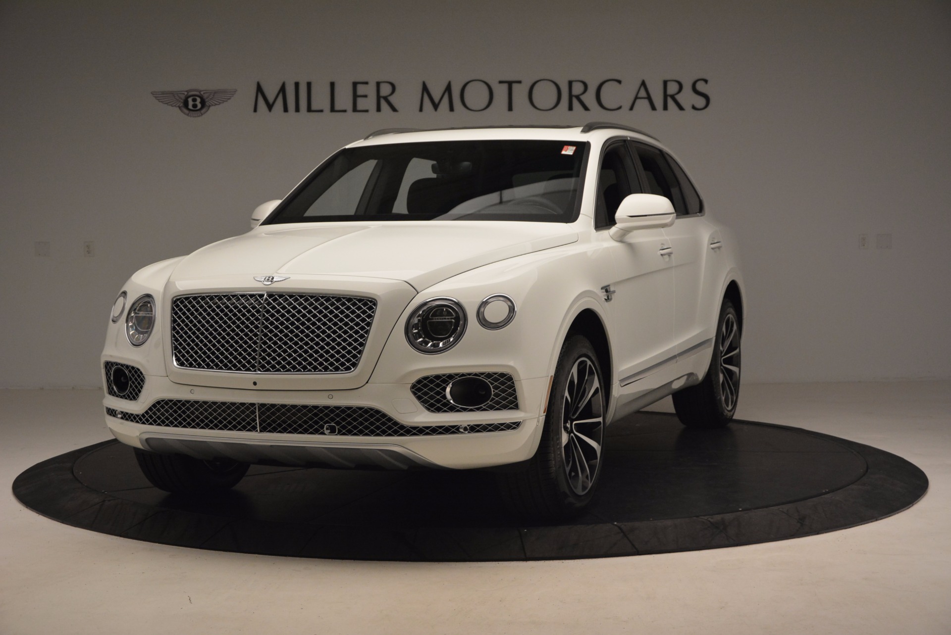 Used 2017 Bentley Bentayga for sale Sold at Alfa Romeo of Greenwich in Greenwich CT 06830 1