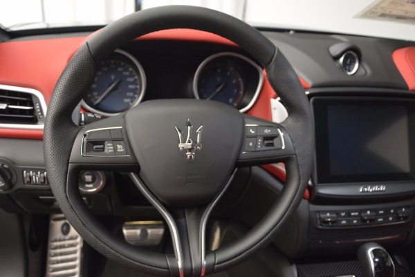 Used 2017 Maserati Ghibli S Q4 for sale Sold at Alfa Romeo of Greenwich in Greenwich CT 06830 12