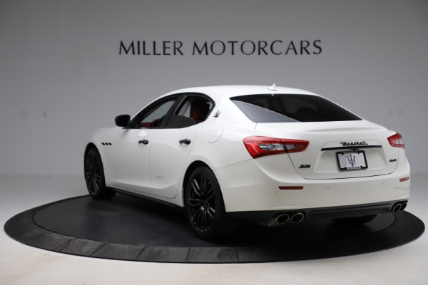 Used 2017 Maserati Ghibli S Q4 for sale Sold at Alfa Romeo of Greenwich in Greenwich CT 06830 5