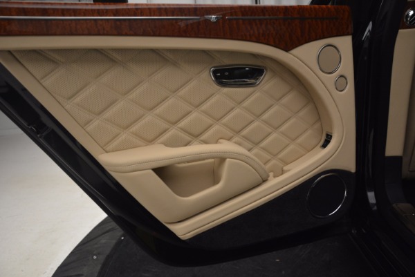 Used 2016 Bentley Mulsanne for sale Sold at Alfa Romeo of Greenwich in Greenwich CT 06830 27