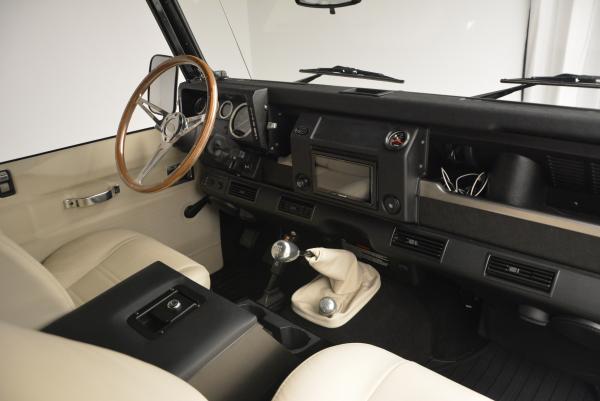 Used 1985 LAND ROVER Defender 110 for sale Sold at Alfa Romeo of Greenwich in Greenwich CT 06830 15