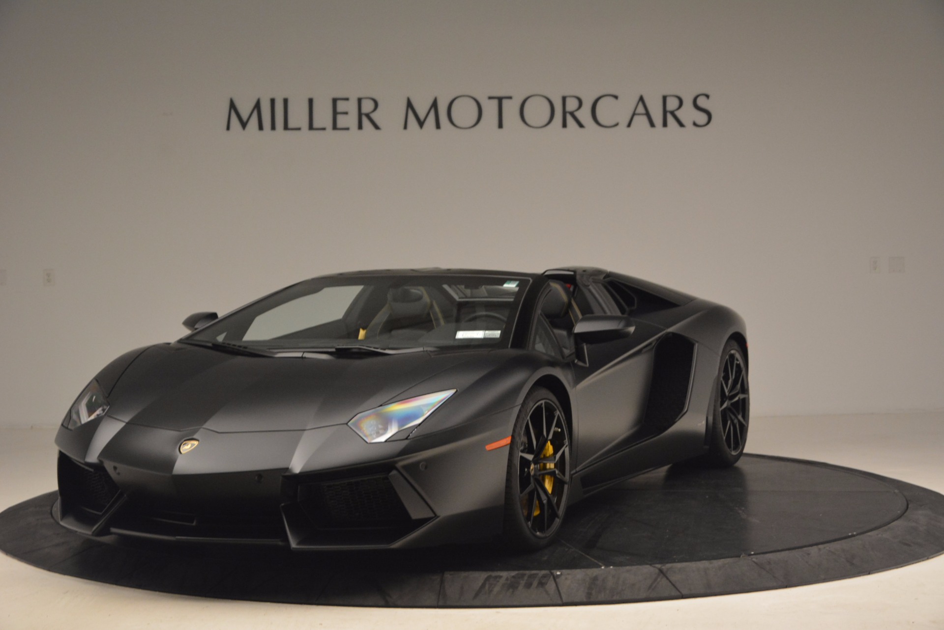 Used 2015 Lamborghini Aventador LP 700-4 for sale Sold at Alfa Romeo of Greenwich in Greenwich CT 06830 1