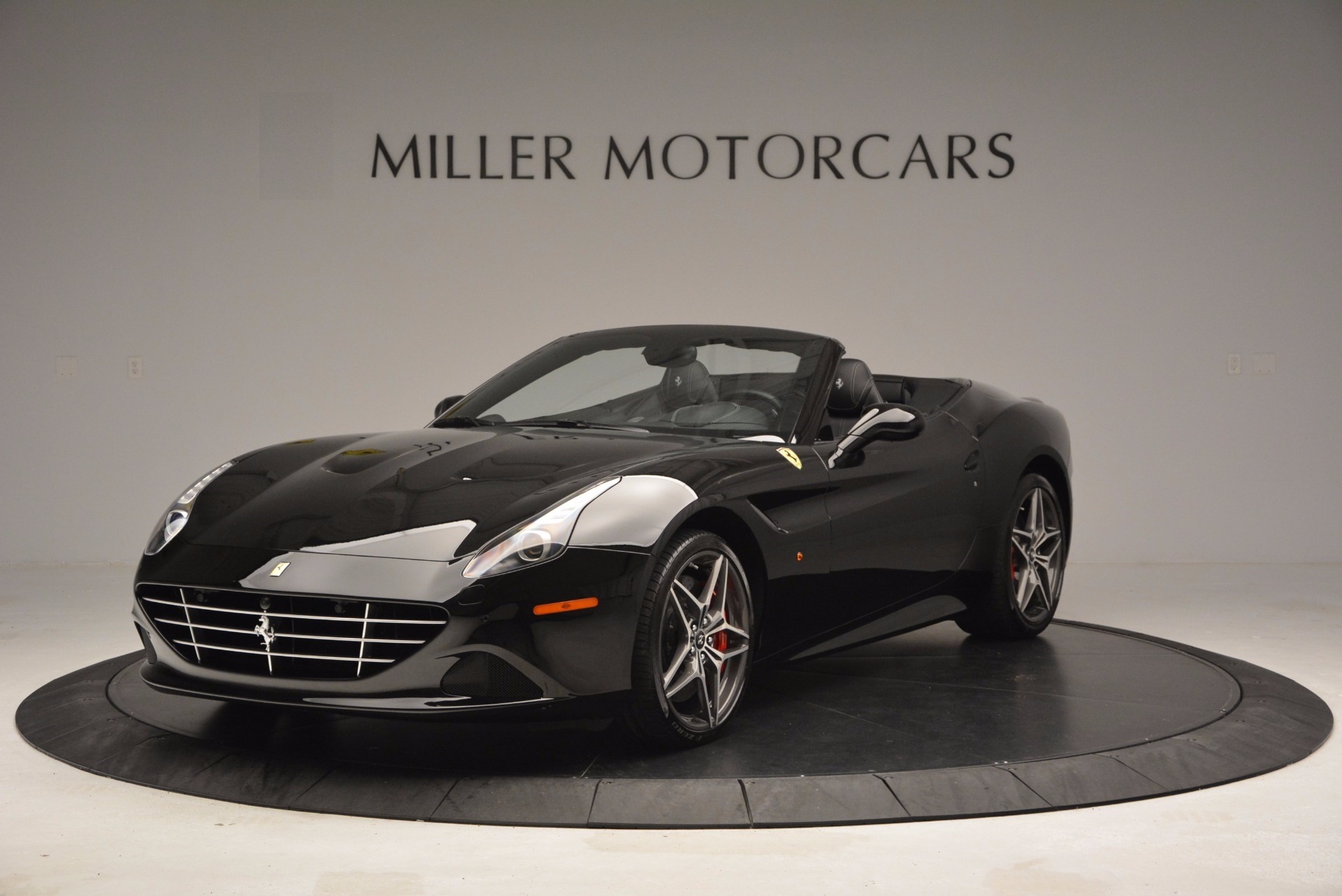 Used 2015 Ferrari California T for sale Sold at Alfa Romeo of Greenwich in Greenwich CT 06830 1