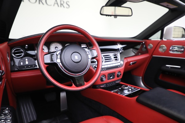Used 2018 Rolls-Royce Dawn Black Badge for sale $289,895 at Alfa Romeo of Greenwich in Greenwich CT 06830 17