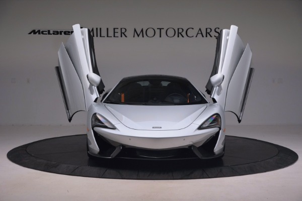 Used 2017 McLaren 570 GT for sale $169,900 at Alfa Romeo of Greenwich in Greenwich CT 06830 13