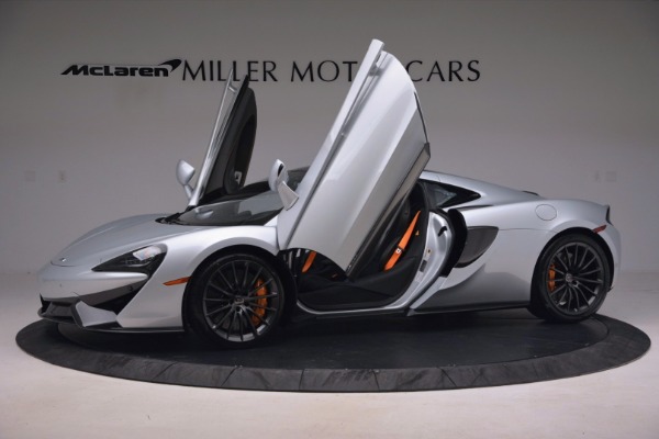 Used 2017 McLaren 570 GT for sale $169,900 at Alfa Romeo of Greenwich in Greenwich CT 06830 14