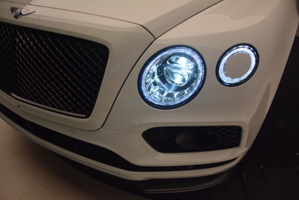 New 2018 Bentley Bentayga Black Edition for sale Sold at Alfa Romeo of Greenwich in Greenwich CT 06830 19