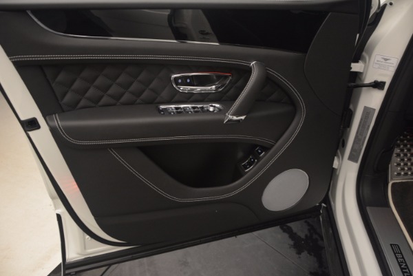 New 2018 Bentley Bentayga Black Edition for sale Sold at Alfa Romeo of Greenwich in Greenwich CT 06830 24
