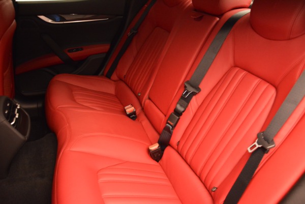 Used 2015 Maserati Ghibli S Q4 for sale Sold at Alfa Romeo of Greenwich in Greenwich CT 06830 19