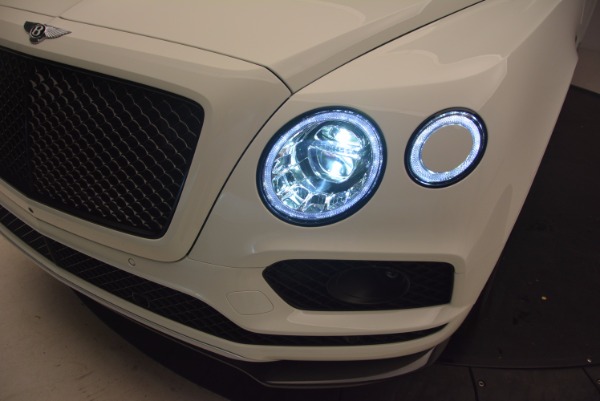 Used 2018 Bentley Bentayga Black Edition for sale Sold at Alfa Romeo of Greenwich in Greenwich CT 06830 17