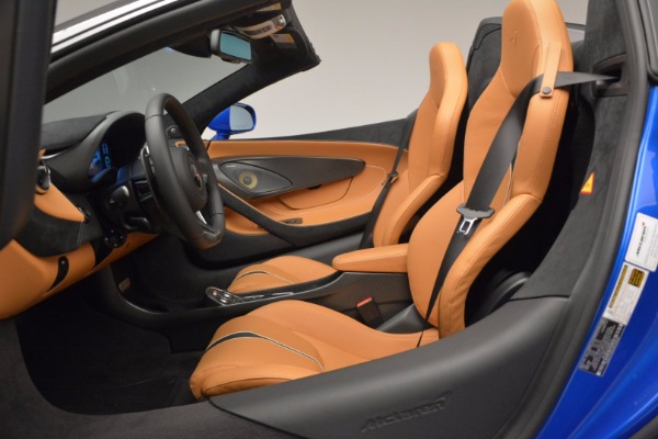 Used 2018 McLaren 570S Spider for sale Sold at Alfa Romeo of Greenwich in Greenwich CT 06830 27