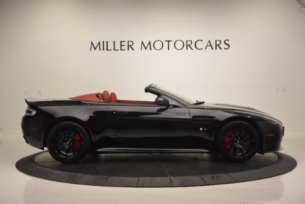 Used 2015 Aston Martin V12 Vantage S Roadster for sale Sold at Alfa Romeo of Greenwich in Greenwich CT 06830 9