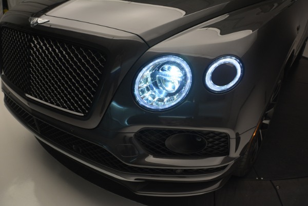 Used 2018 Bentley Bentayga W12 Signature for sale Sold at Alfa Romeo of Greenwich in Greenwich CT 06830 16