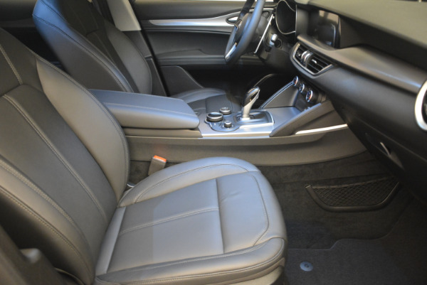 New 2018 Alfa Romeo Stelvio Sport Q4 for sale Sold at Alfa Romeo of Greenwich in Greenwich CT 06830 18