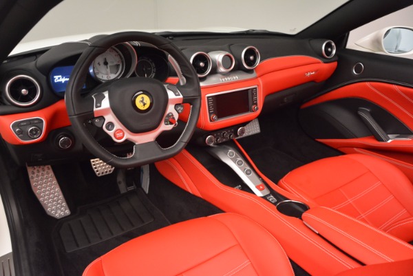 Used 2017 Ferrari California T for sale Sold at Alfa Romeo of Greenwich in Greenwich CT 06830 25