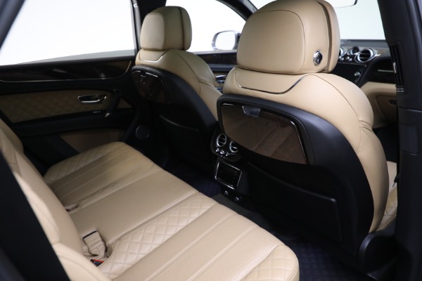 New 2018 Bentley Bentayga for sale Sold at Alfa Romeo of Greenwich in Greenwich CT 06830 25