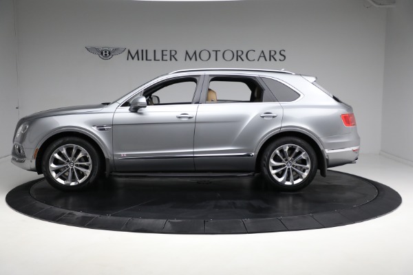Used 2018 Bentley Bentayga W12 Signature Edition for sale $94,900 at Alfa Romeo of Greenwich in Greenwich CT 06830 3