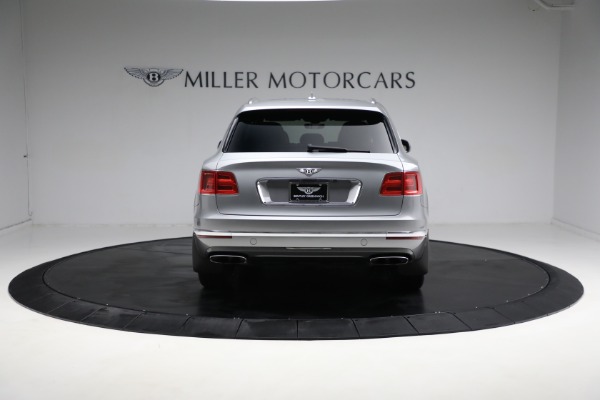 Used 2018 Bentley Bentayga W12 Signature Edition for sale Sold at Alfa Romeo of Greenwich in Greenwich CT 06830 6