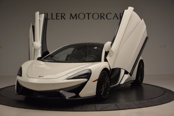 Used 2017 McLaren 570GT for sale Sold at Alfa Romeo of Greenwich in Greenwich CT 06830 23