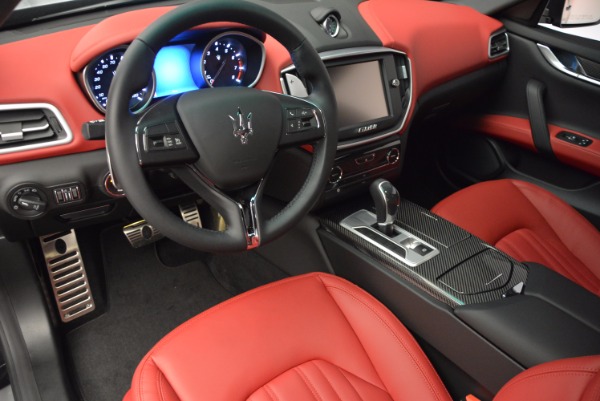 Used 2014 Maserati Ghibli S Q4 for sale Sold at Alfa Romeo of Greenwich in Greenwich CT 06830 14