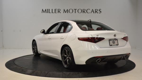 New 2017 Alfa Romeo Giulia Ti Sport Q4 for sale Sold at Alfa Romeo of Greenwich in Greenwich CT 06830 5