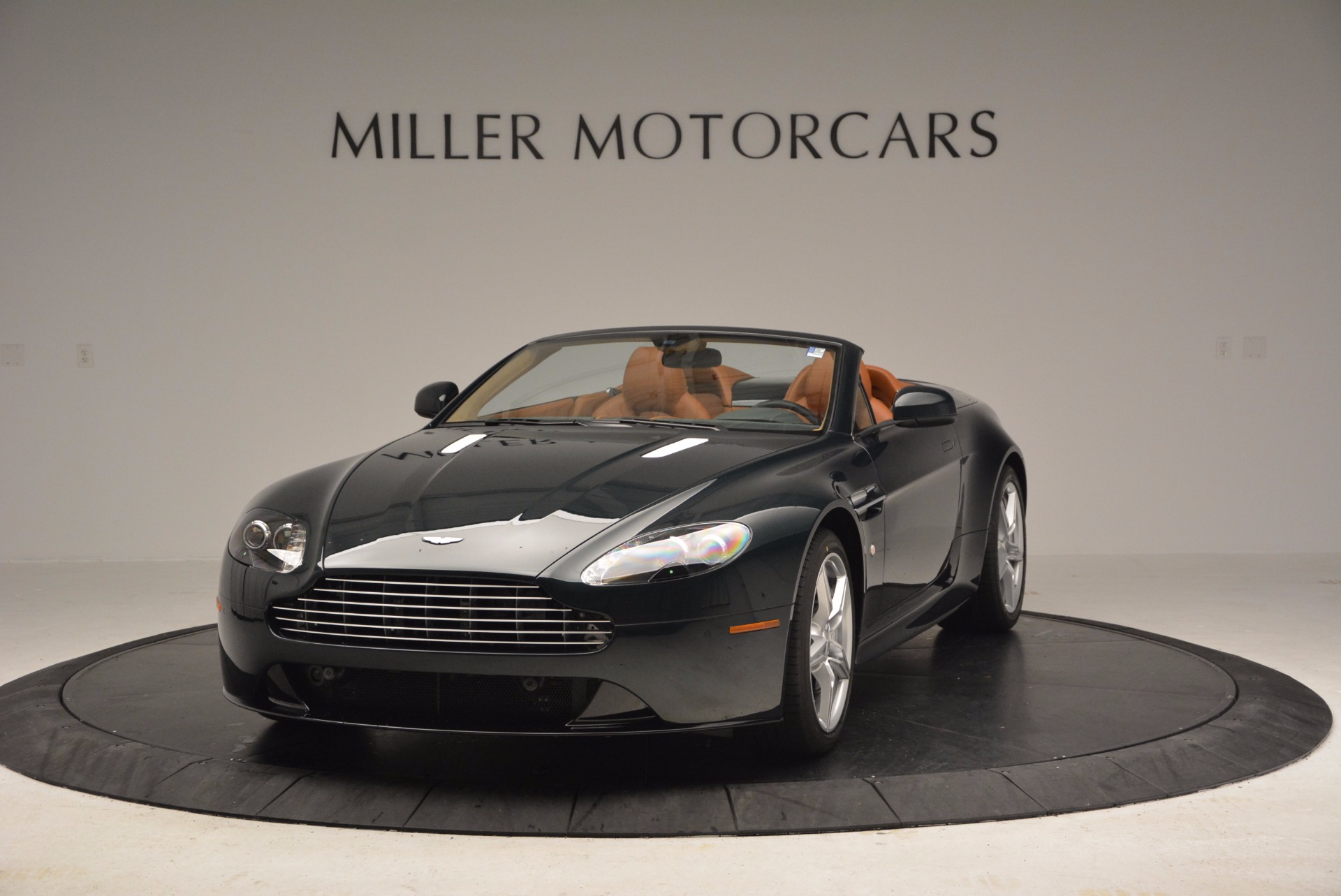Used 2016 Aston Martin V8 Vantage S Roadster for sale Sold at Alfa Romeo of Greenwich in Greenwich CT 06830 1