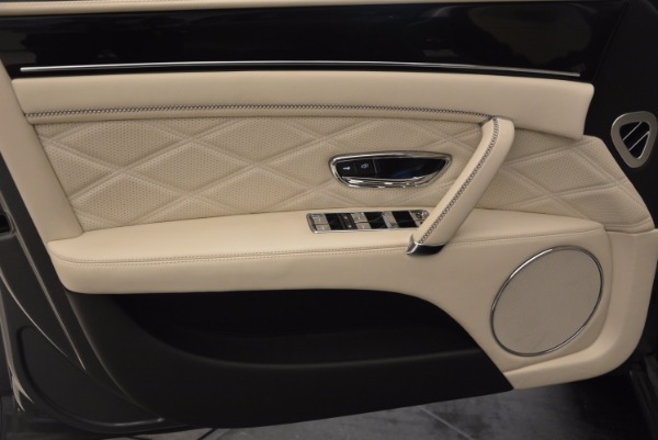 Used 2015 Bentley Flying Spur W12 for sale Sold at Alfa Romeo of Greenwich in Greenwich CT 06830 21