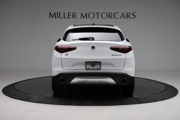 Used 2018 Alfa Romeo Stelvio Q4 for sale Sold at Alfa Romeo of Greenwich in Greenwich CT 06830 7