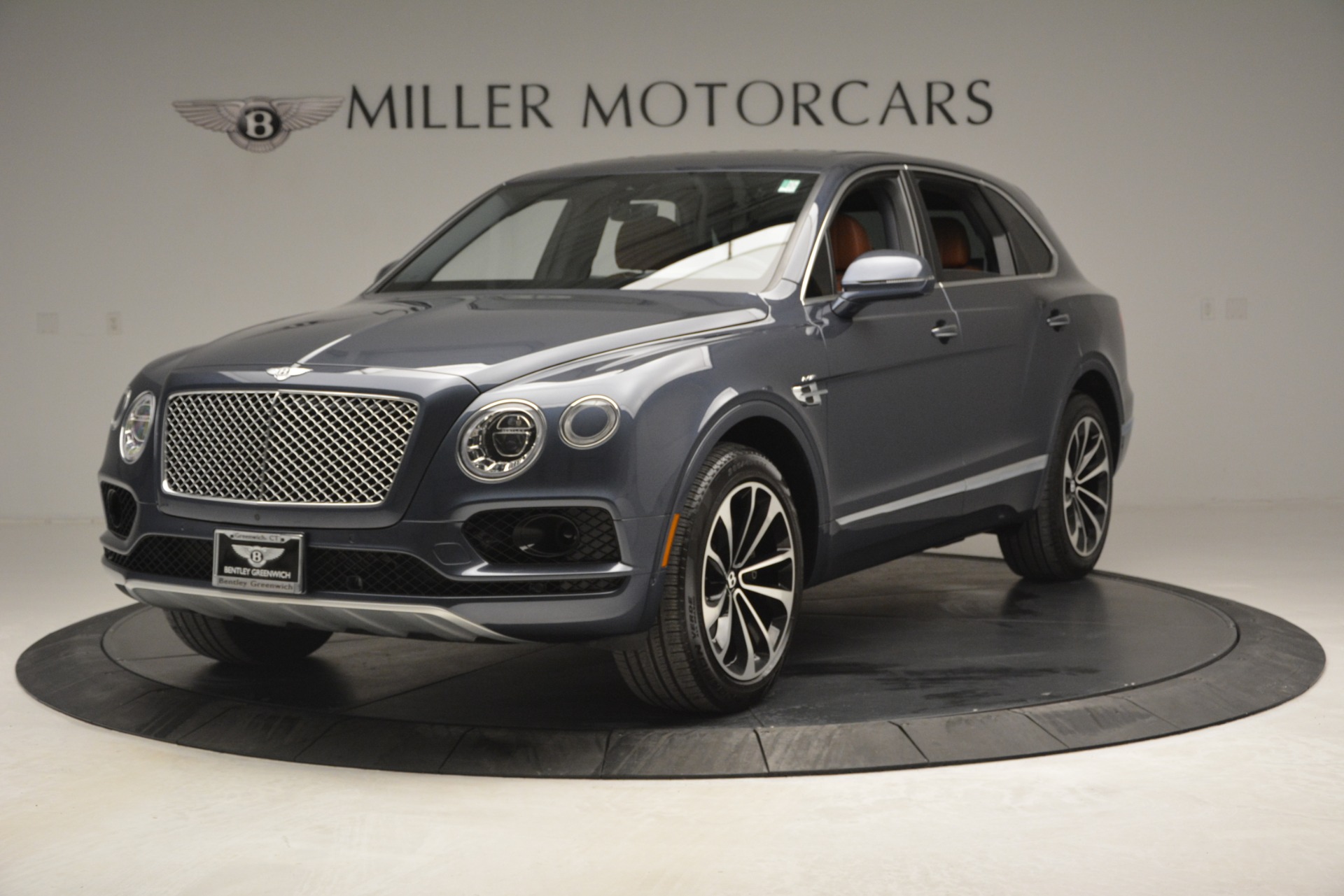Used 2018 Bentley Bentayga Onyx for sale Sold at Alfa Romeo of Greenwich in Greenwich CT 06830 1