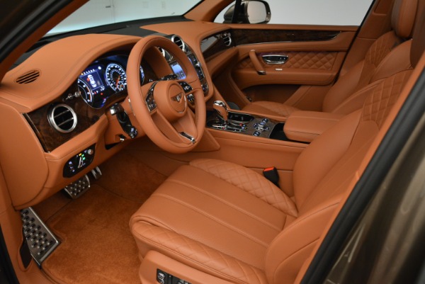 New 2018 Bentley Bentayga Signature for sale Sold at Alfa Romeo of Greenwich in Greenwich CT 06830 19