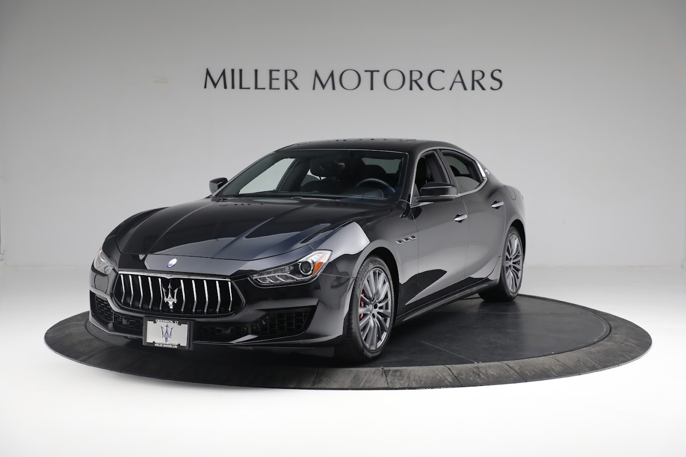 Used 2018 Maserati Ghibli S Q4 for sale Sold at Alfa Romeo of Greenwich in Greenwich CT 06830 1