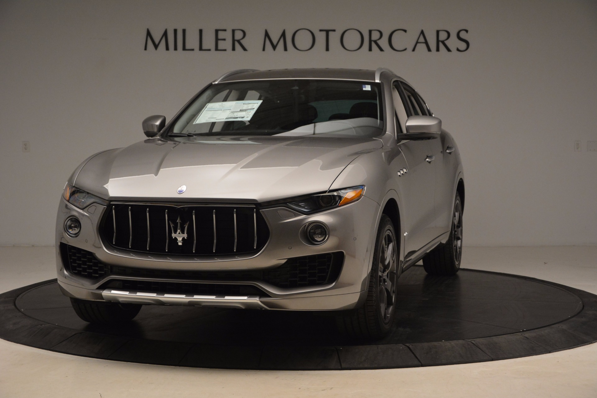 New 2018 Maserati Levante Q4 GranLusso for sale Sold at Alfa Romeo of Greenwich in Greenwich CT 06830 1