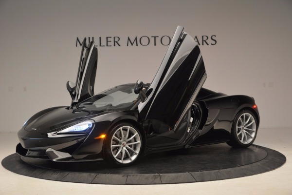 Used 2018 McLaren 570S Spider for sale Sold at Alfa Romeo of Greenwich in Greenwich CT 06830 22