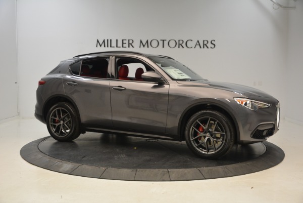 New 2018 Alfa Romeo Stelvio Ti Sport Q4 for sale Sold at Alfa Romeo of Greenwich in Greenwich CT 06830 10