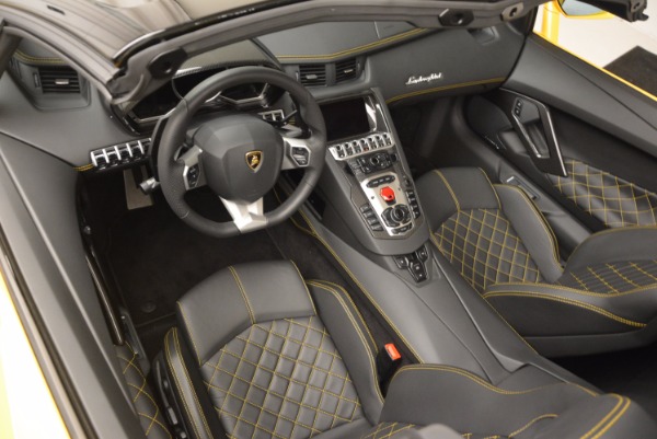 Used 2015 Lamborghini Aventador LP 700-4 Roadster for sale Sold at Alfa Romeo of Greenwich in Greenwich CT 06830 14