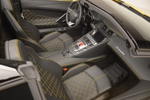 Used 2015 Lamborghini Aventador LP 700-4 Roadster for sale Sold at Alfa Romeo of Greenwich in Greenwich CT 06830 21