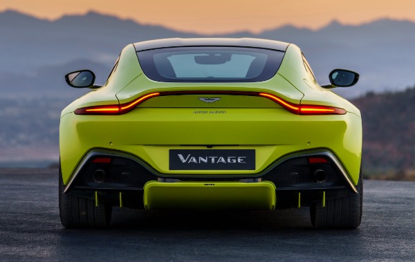 New 2019 Aston Martin Vantage for sale Sold at Alfa Romeo of Greenwich in Greenwich CT 06830 3