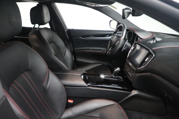 Used 2018 Maserati Ghibli S Q4 for sale $37,900 at Alfa Romeo of Greenwich in Greenwich CT 06830 17