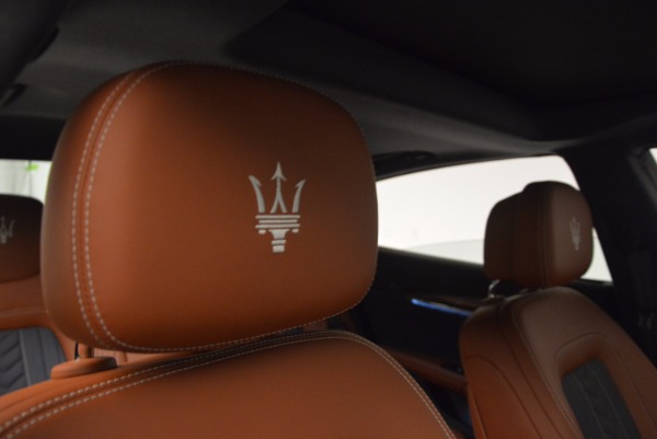 New 2018 Maserati Quattroporte S Q4 GranLusso for sale Sold at Alfa Romeo of Greenwich in Greenwich CT 06830 17