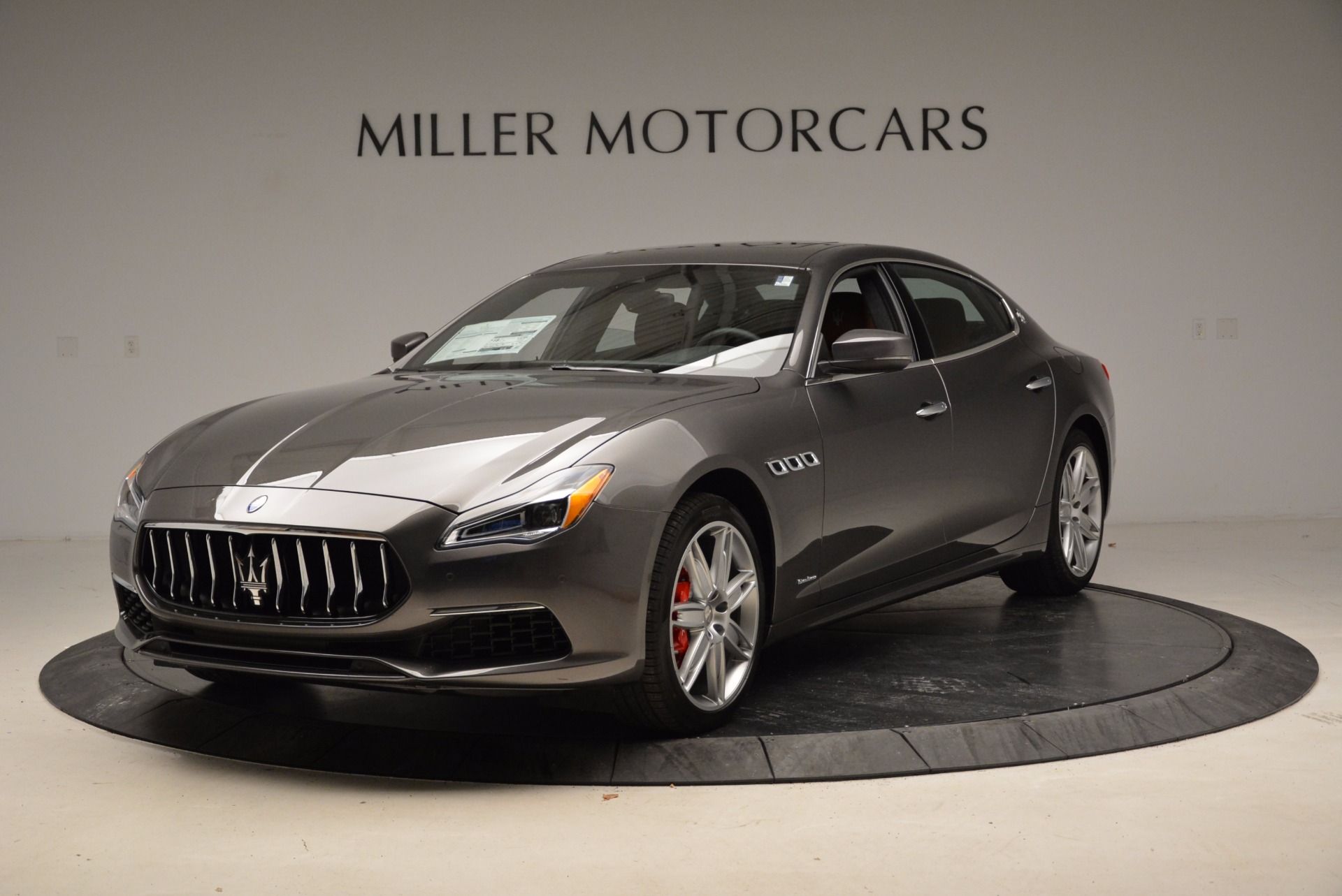 New 2018 Maserati Quattroporte S Q4 GranLusso for sale Sold at Alfa Romeo of Greenwich in Greenwich CT 06830 1