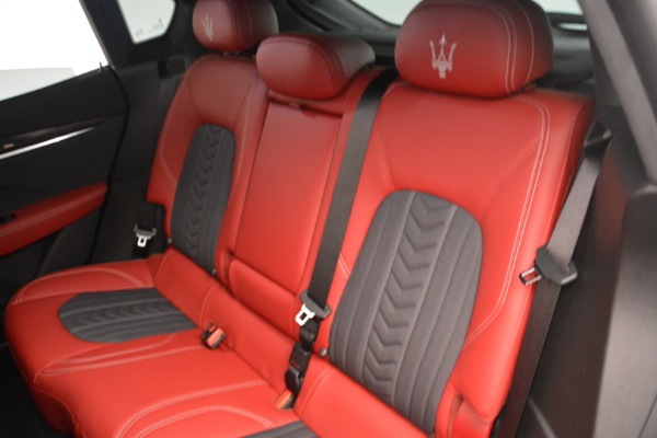 New 2018 Maserati Levante Q4 GranLusso for sale Sold at Alfa Romeo of Greenwich in Greenwich CT 06830 19