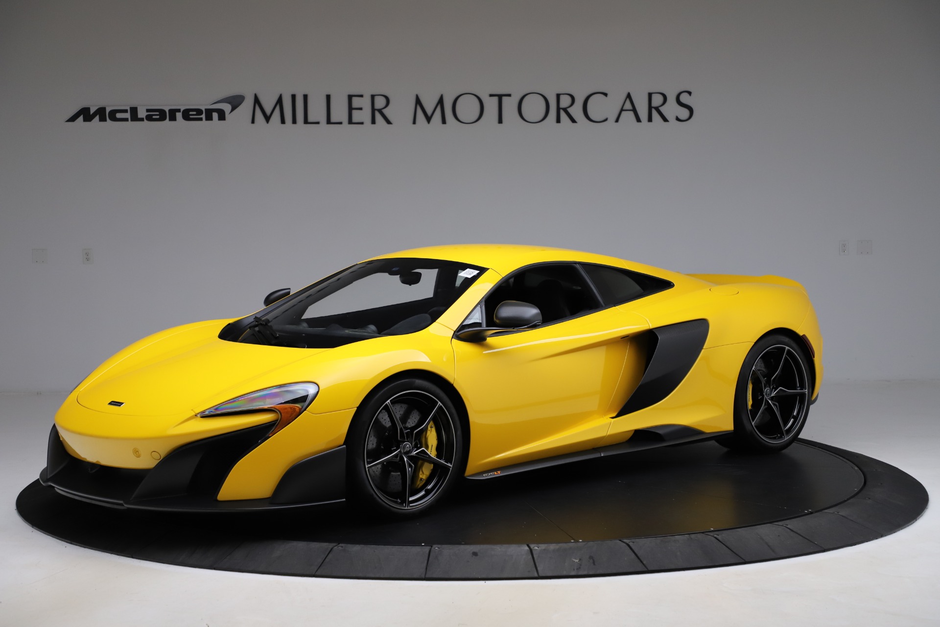 Used 2016 McLaren 675LT for sale Sold at Alfa Romeo of Greenwich in Greenwich CT 06830 1