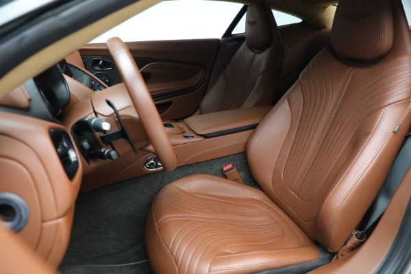 Used 2018 Aston Martin DB11 V12 for sale $127,900 at Alfa Romeo of Greenwich in Greenwich CT 06830 15