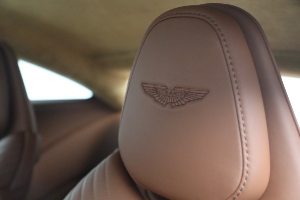 Used 2018 Aston Martin DB11 V12 for sale $127,900 at Alfa Romeo of Greenwich in Greenwich CT 06830 16