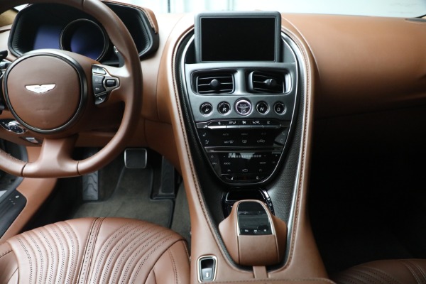Used 2018 Aston Martin DB11 V12 for sale $127,900 at Alfa Romeo of Greenwich in Greenwich CT 06830 19