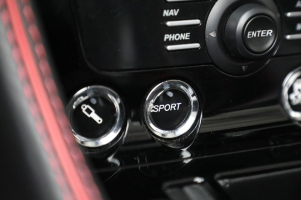 Used 2015 Aston Martin DB9 Volante for sale $94,900 at Alfa Romeo of Greenwich in Greenwich CT 06830 25